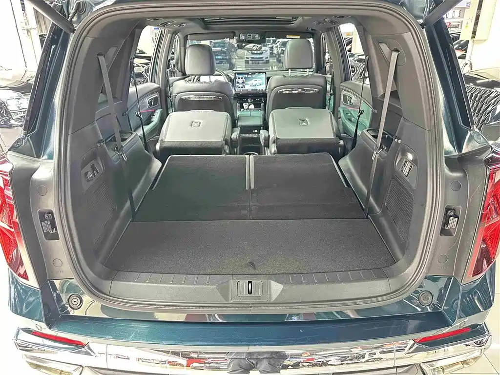 GAC Trumpchi Trumpchi GS8 2022 Dual Engine Series 2.0TM 2WD Premium Edition (6-Seater) фото 32