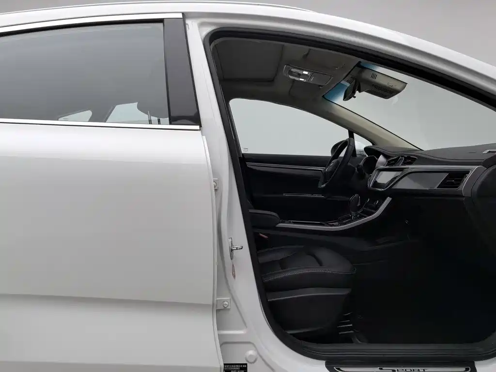 Geely Emgrand GS 2020 2019 1.4T CVT Dynamic