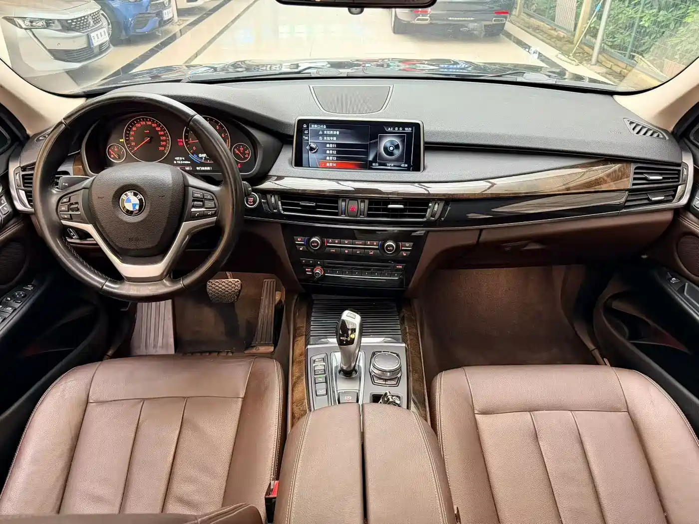 BMW X5 (Import) 2017 xDrive28i фото 8
