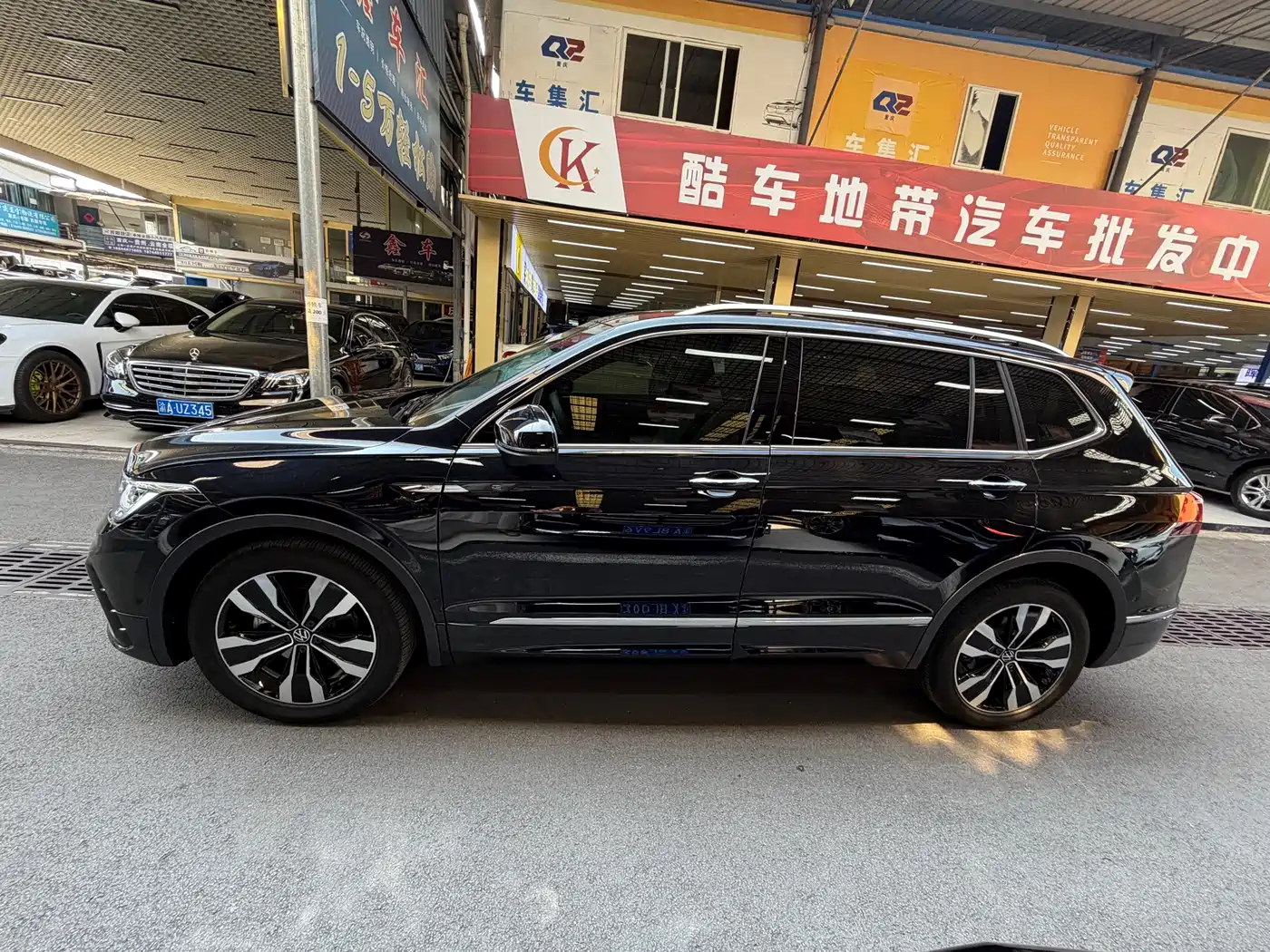 Volkswagen Tiguan L 2024 330TSI Automatic 2WD R-Line Premium Enjoyment Edition фото 31