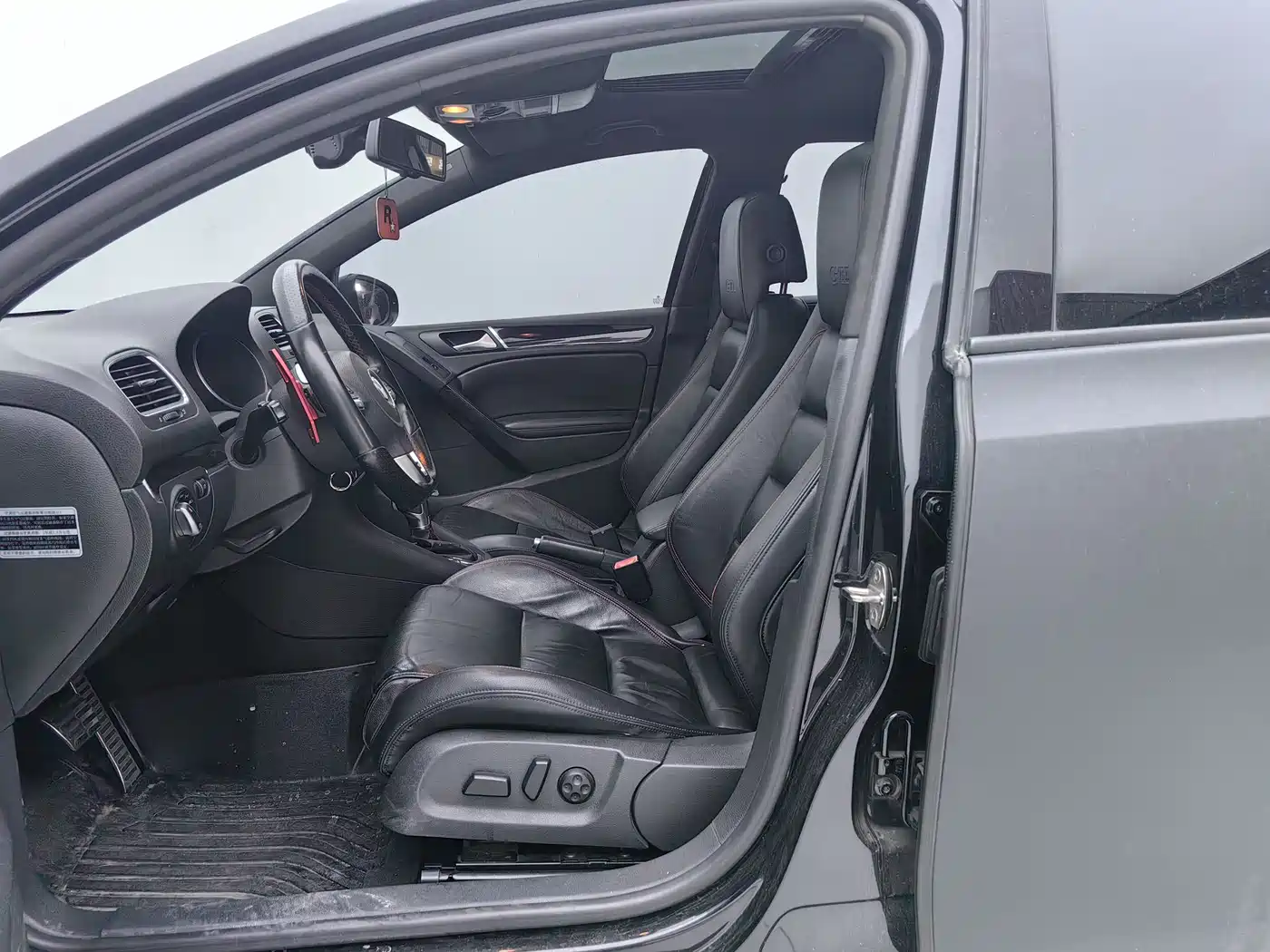 Volkswagen Golf GTI 2012 2.0TSI GTI фото 4
