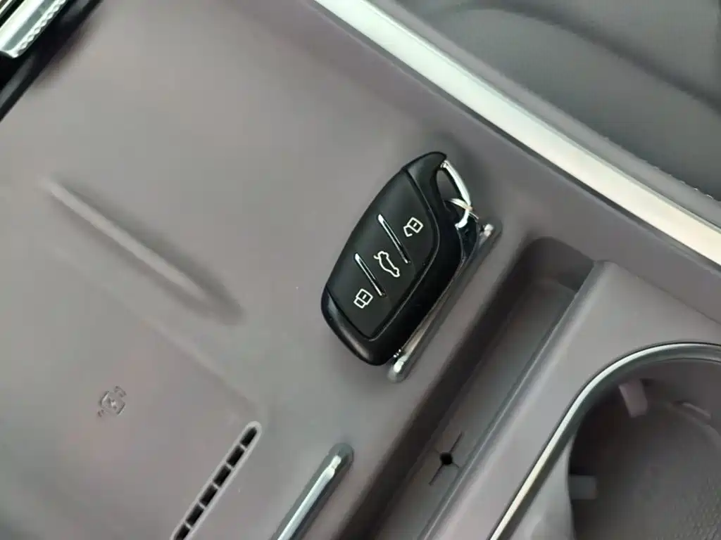 Roewe M7 DMH 2025 2025 1.5T 115km Mid-range
