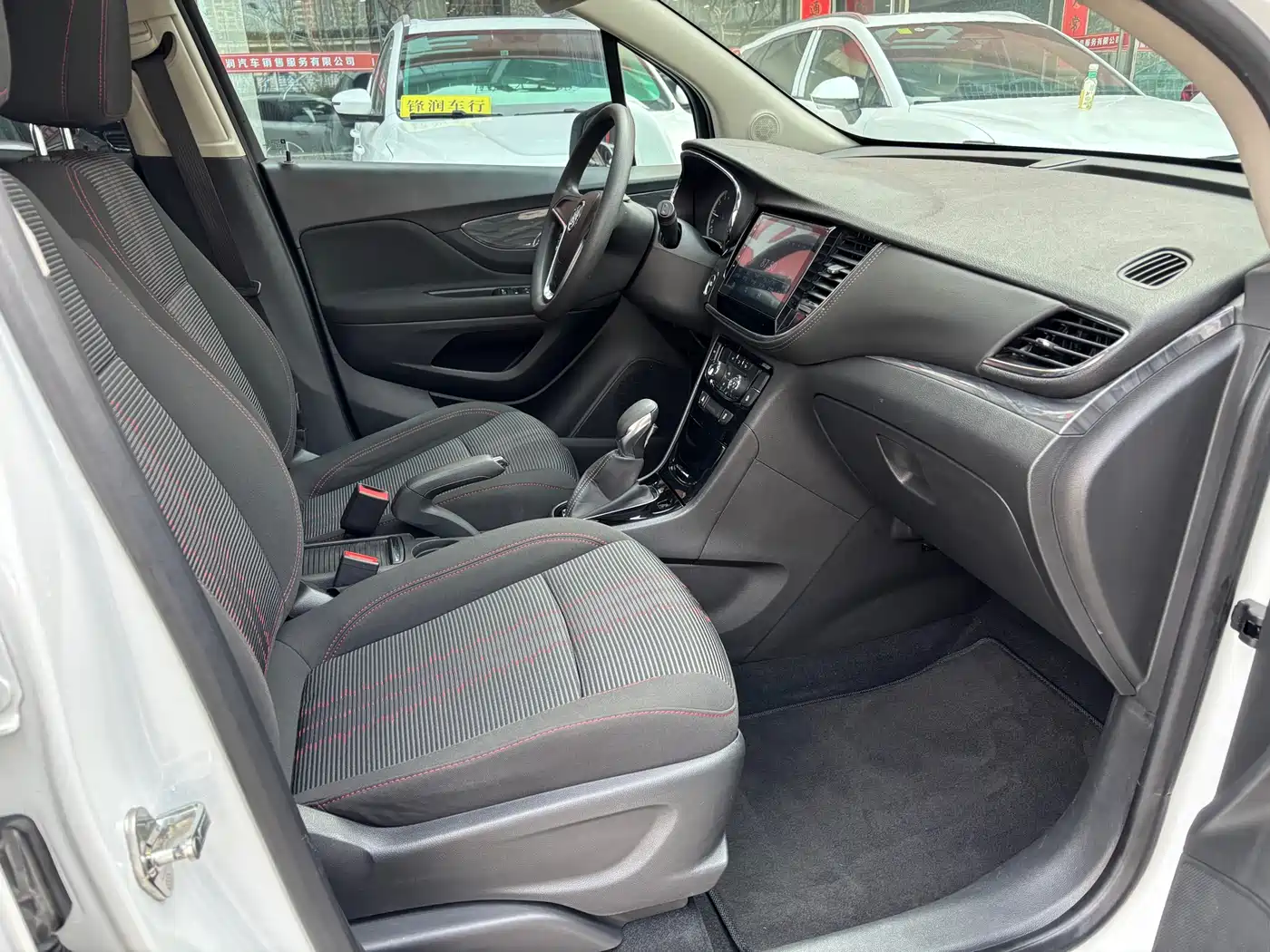 Buick Encore 2017 18T Automatic 2WD Urban Fashion фото 14
