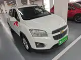 Photo 4 - Chevrolet Trax