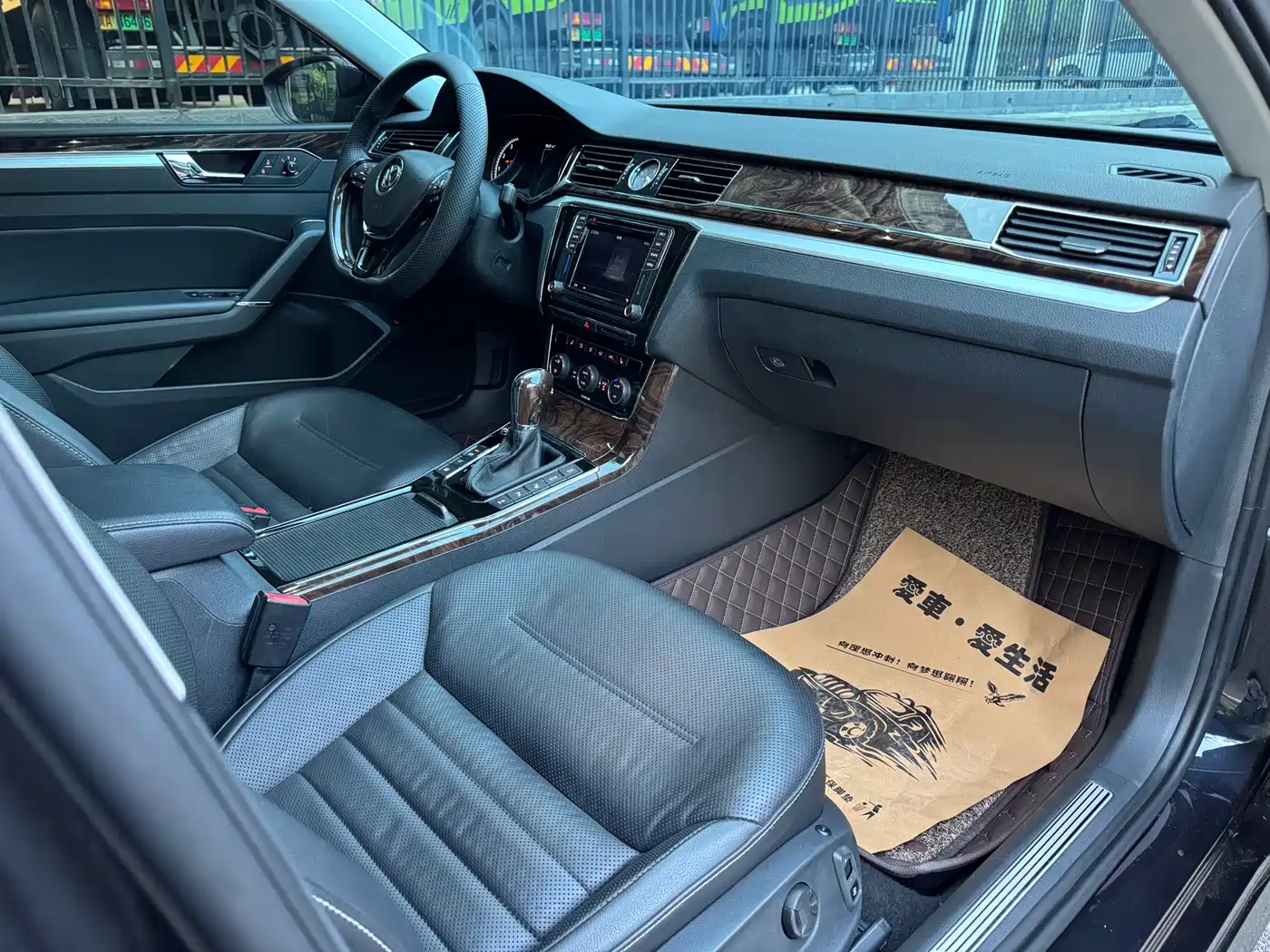 Volkswagen Passat 2016 380TSI DSG Premium Edition фото 8