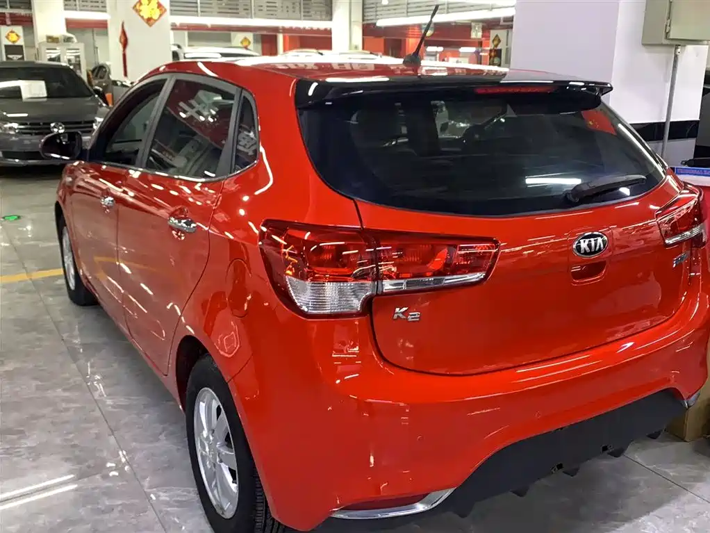 Kia K2 2015 Hatchback 1.4L AT GLS Cool Edition фото 8