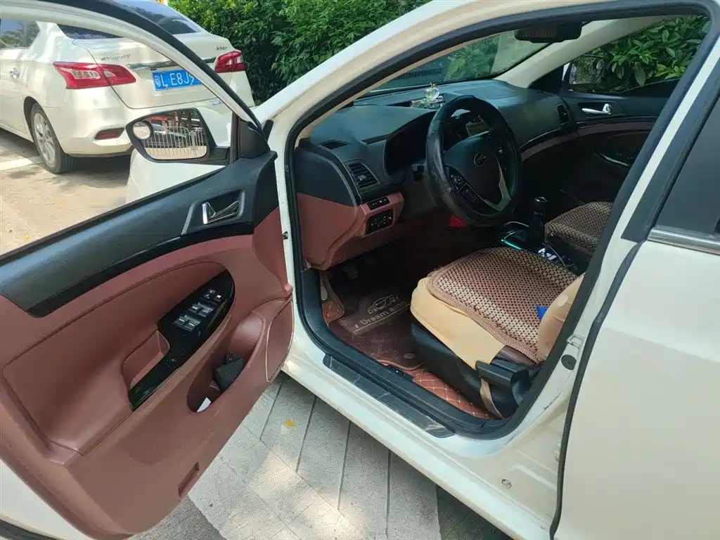 BYD Surui 2016 1.5L Manual Elite фото 13