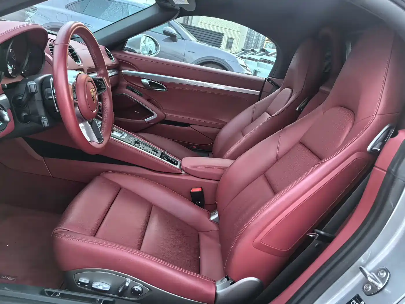 Porsche 718 2025 2022 Boxster 2.0T