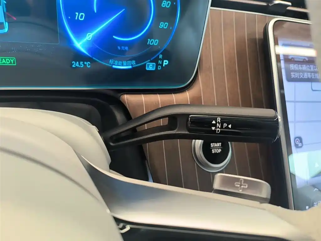 Mercedes-Benz EQE 2025 500 4MATIC Pioneer фото 14