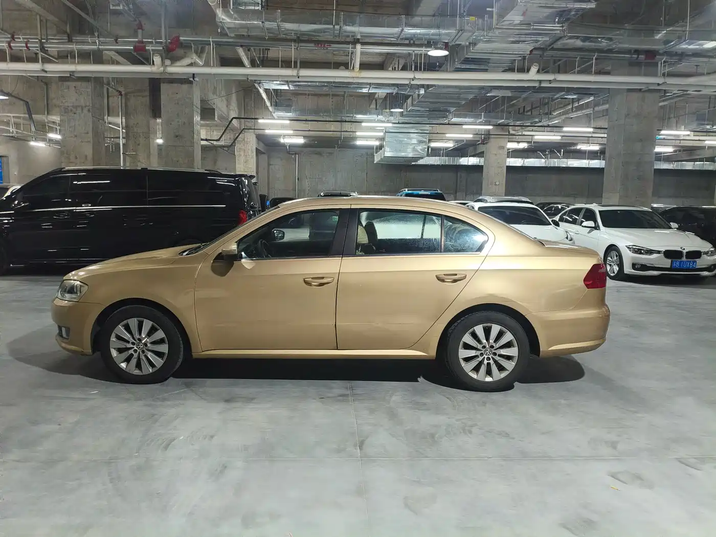 Volkswagen Lavida 2013 Facelift Classic 1.6L Automatic Comfort фото 4