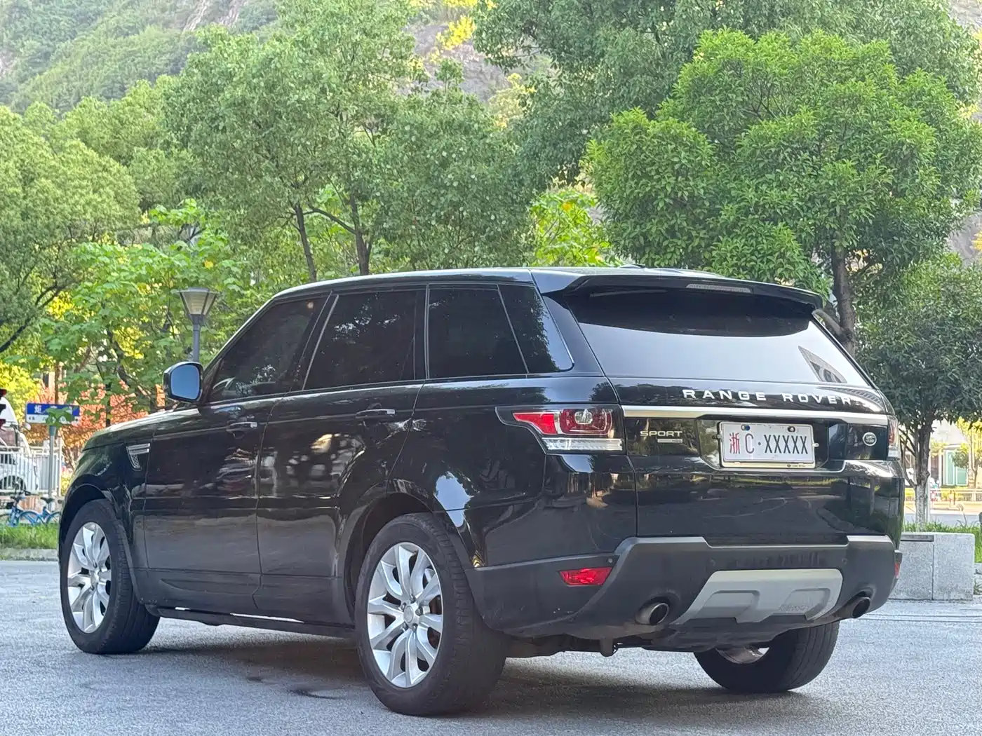 Land Rover Range Rover Sport 2014 3.0 SC V6 HSE фото 3