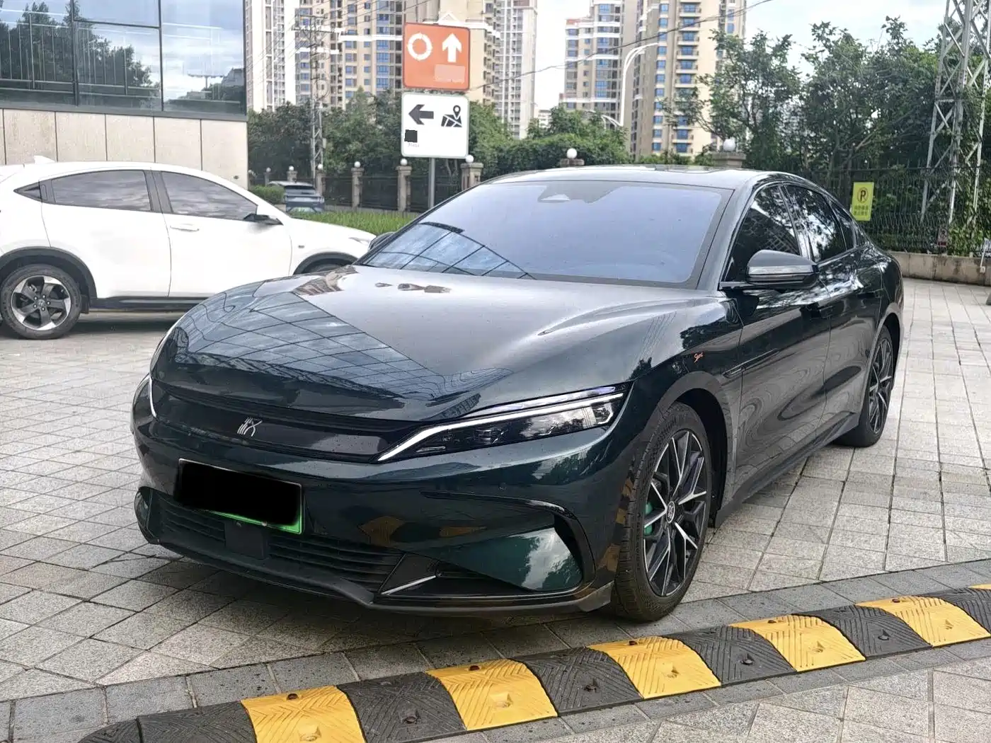 BYD Han 2022 EV 610KM AWD Qianshan Green Limited Edition