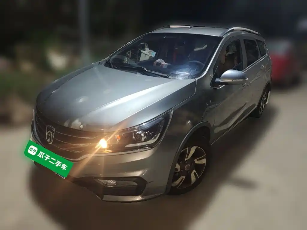 Фото 1 - Baojun 310W