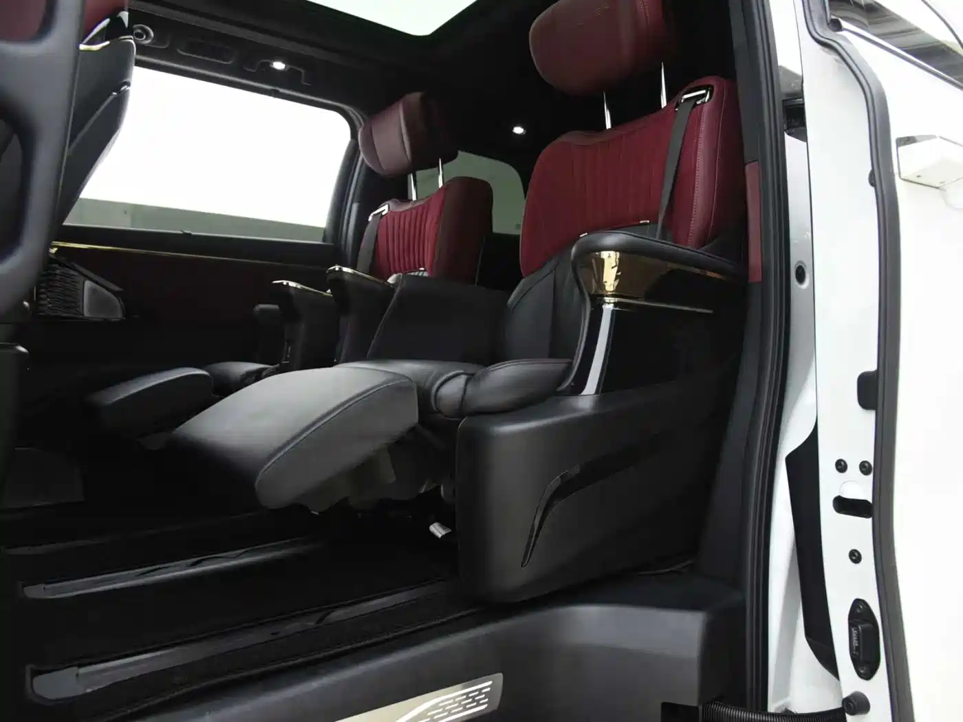 GAC Trumpchi Trumpchi M8 2023 Master Series Dual Hybrid Flagship Edition фото 6