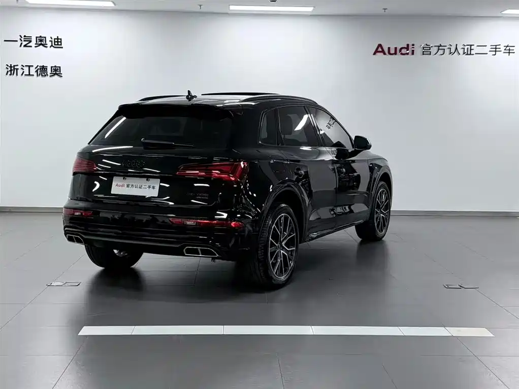 Audi Q5L 2024 Model 45 TFSI Luxury Dynamic фото 4