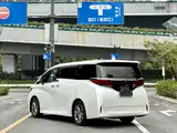 Фото 9 - Toyota Alphard