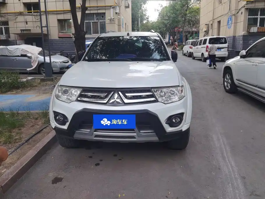 2016 Mitsubishi Pajero Sport