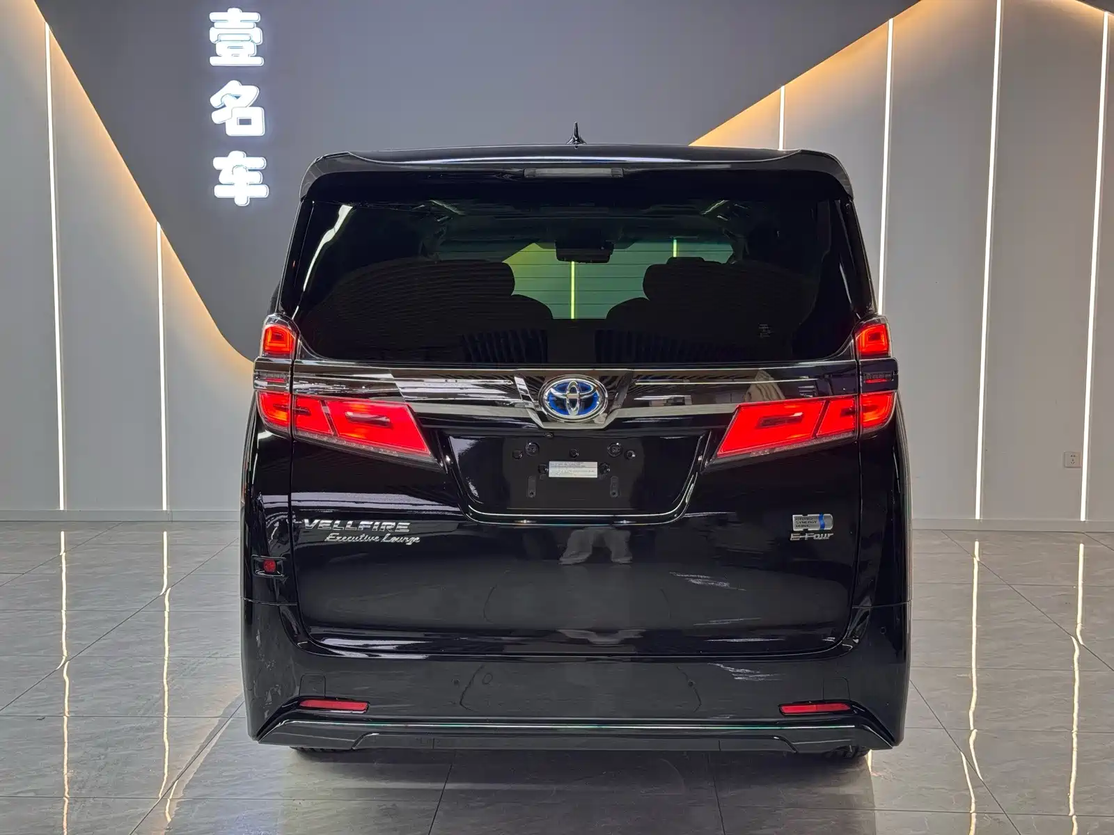 Фото 9 - Toyota Vellfire
