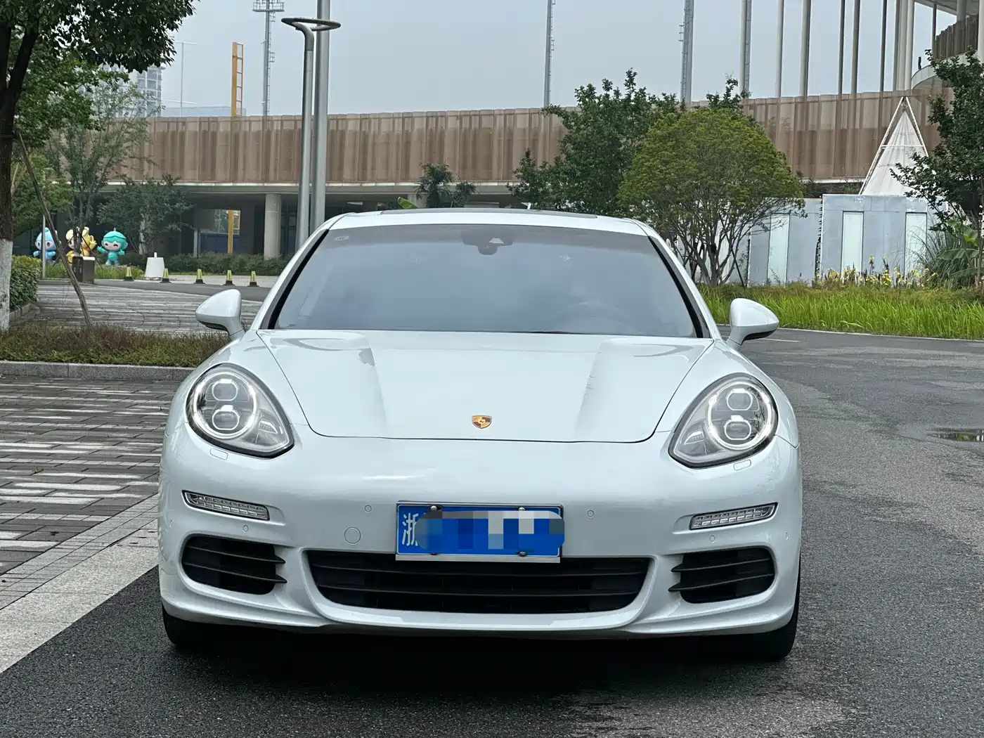 Фото 2 - Porsche Panamera