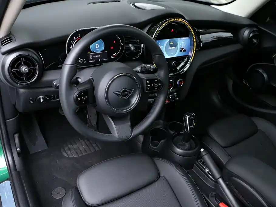 MINI MINI 2024 2023 1.5T COOPER Artist 5-Door