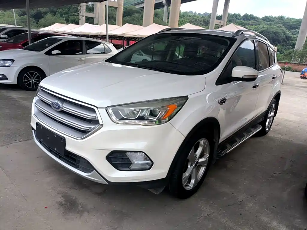 Фото 2 - Ford Kuga