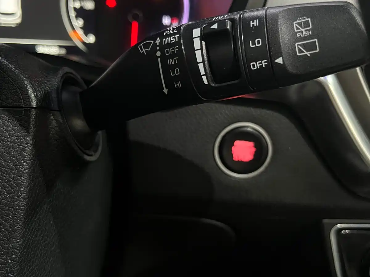 Kia Sportage 2019 2.0L Automatic Smart Luxury Edition фото 24