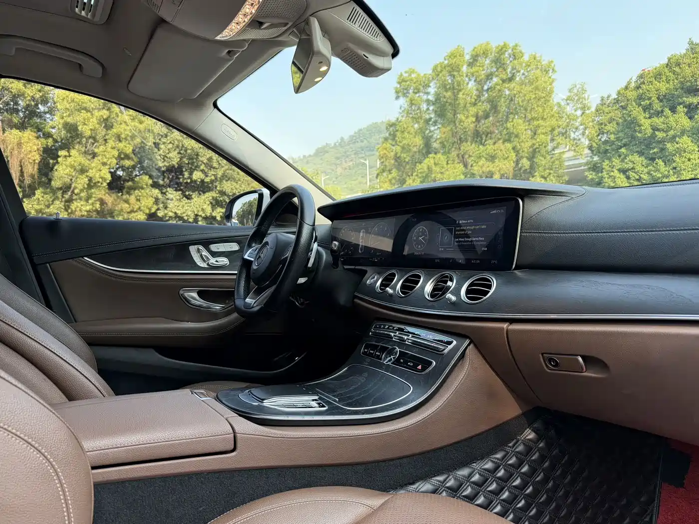 Mercedes-Benz E-Class 2016 E 300 L Sport Fashion Type фото 8