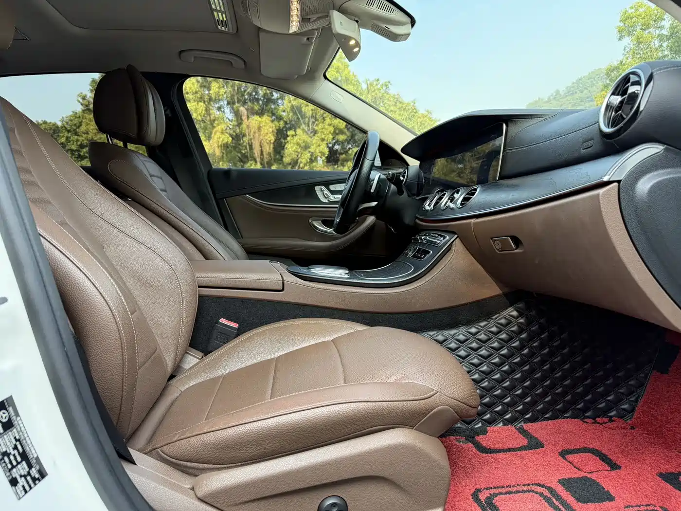 Mercedes-Benz E-Class 2016 E 300 L Sport Fashion Type фото 7