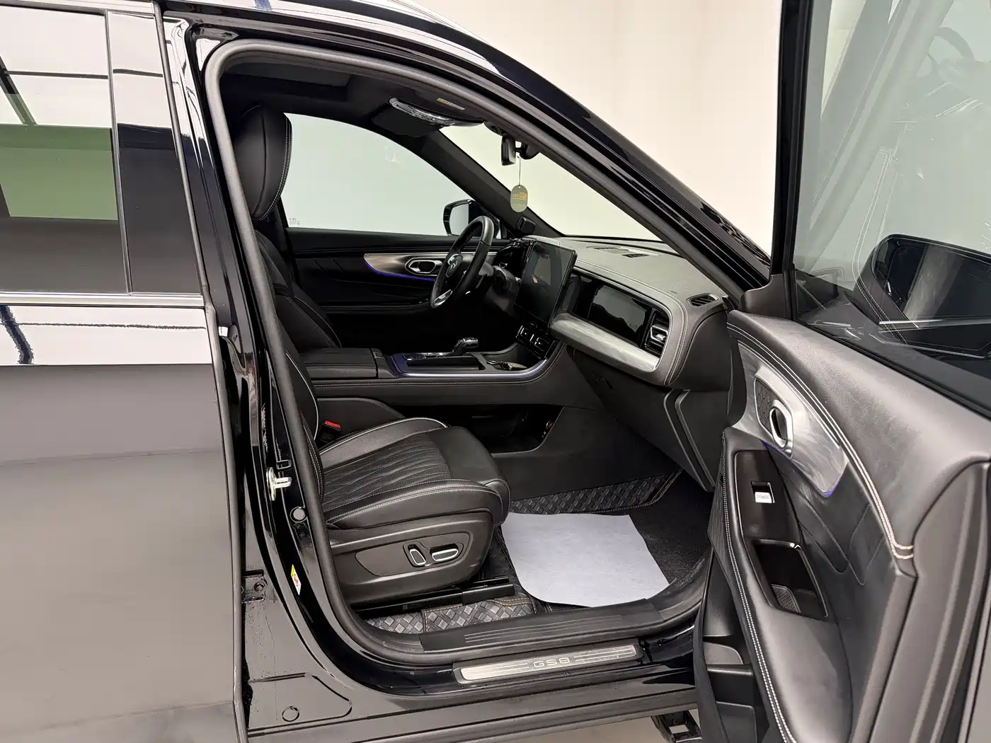 GAC Trumpchi Trumpchi GS8 2024 Navigator Series 2.0TGDI 2WD Luxury Smart Connect Edition фото 17