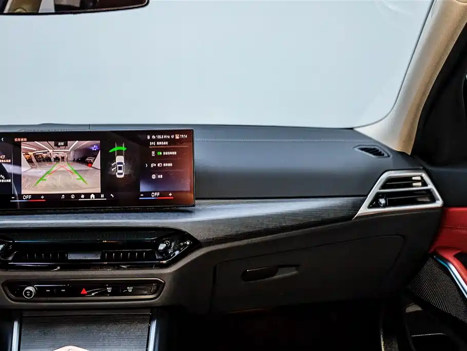 BMW 3 Series 2025 325Li M Sport Package фото 12
