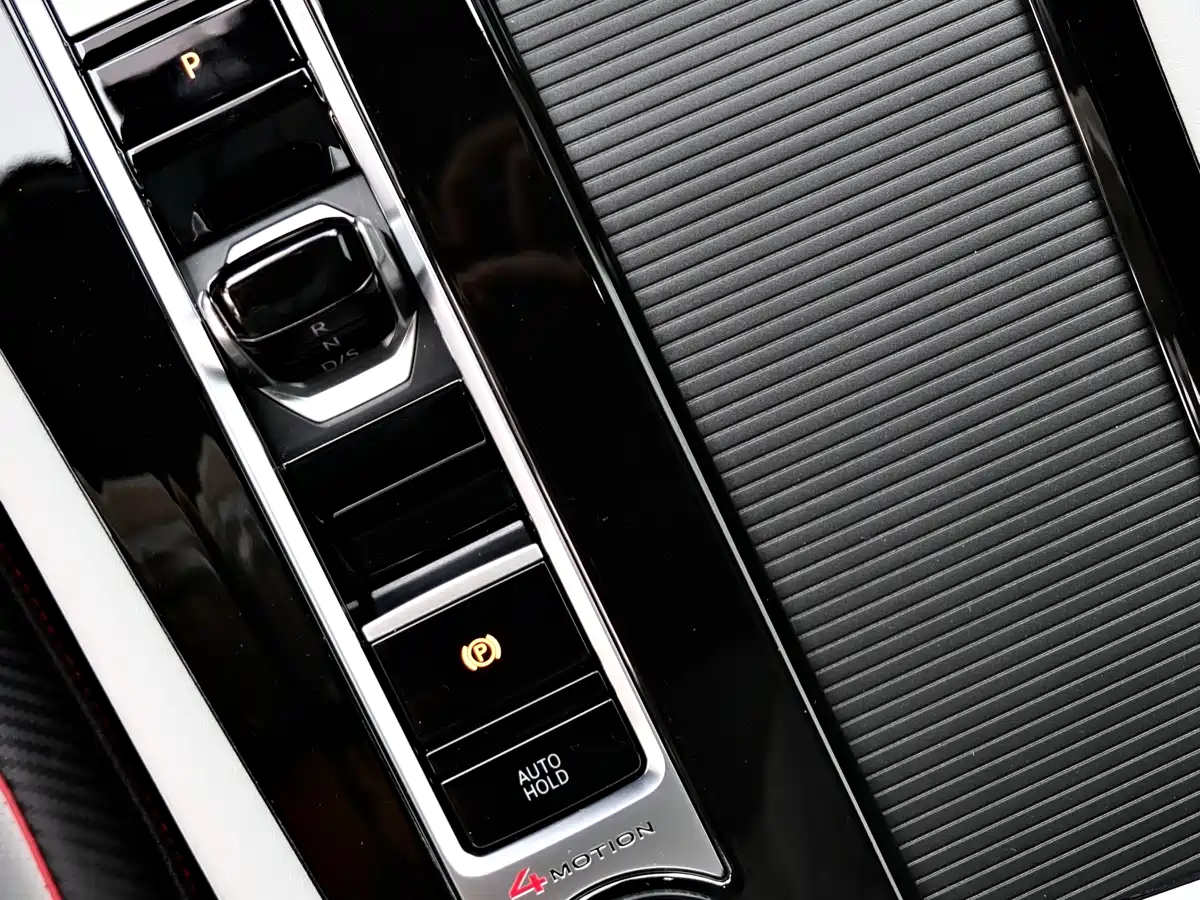 Volkswagen Teramont 2024 530 V6 4WD Dragon Auspicious Edition фото 9