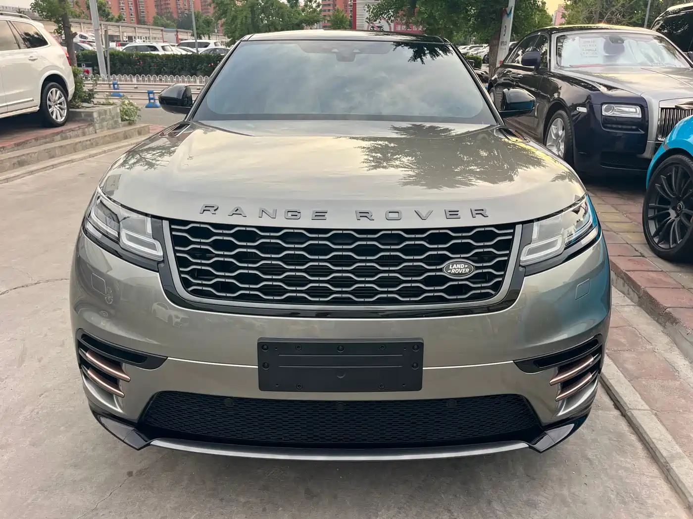 Land Rover Range Rover Velar 2017 P380 R-DYNAMIC SE фото 2