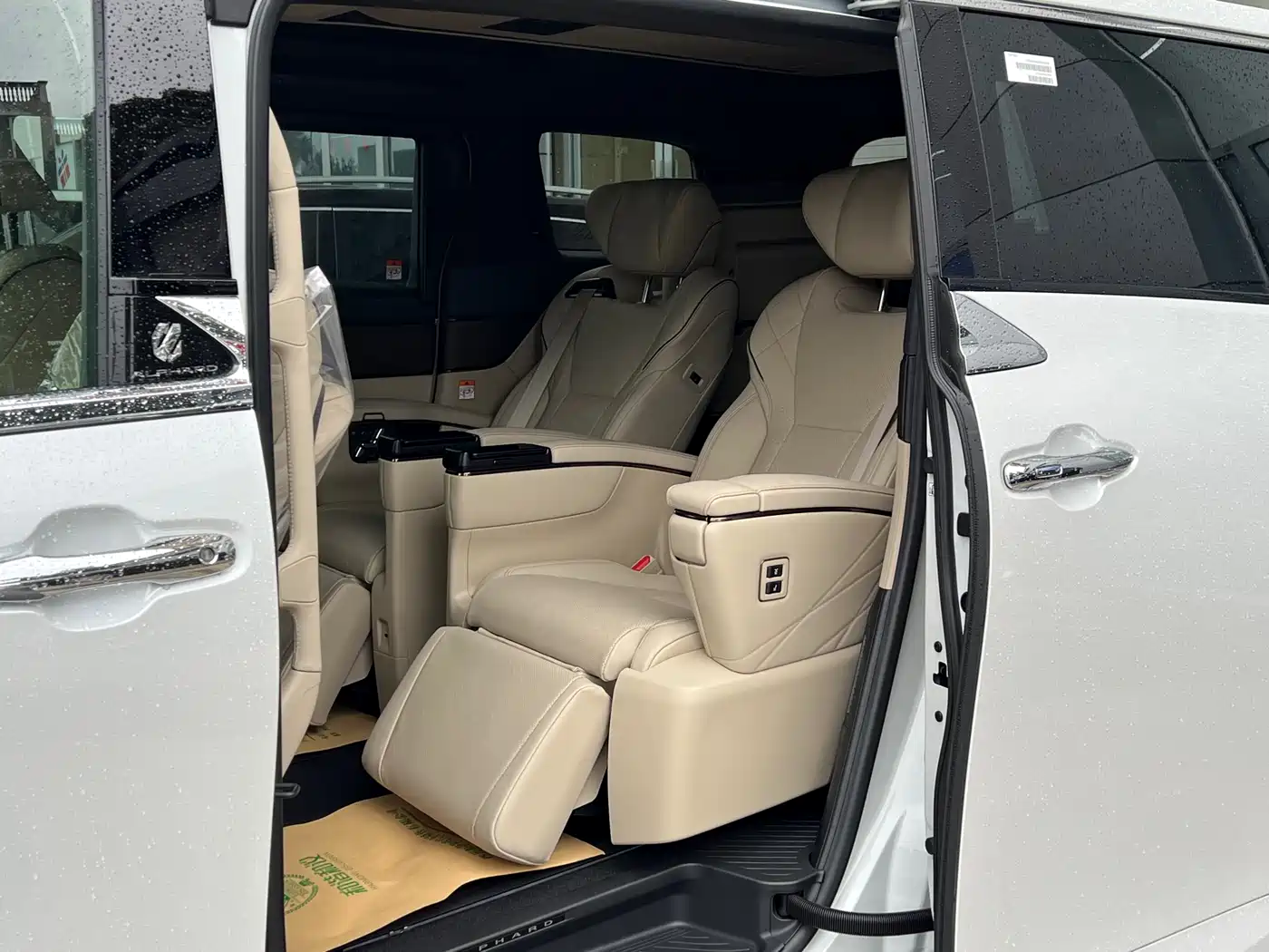 Toyota Alphard 2024 Hybrid 2.5L Prestige Edition фото 6
