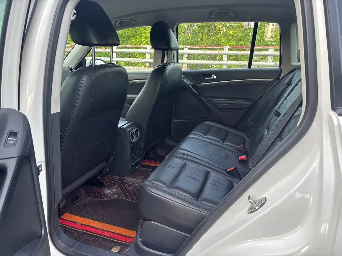 Volkswagen Tiguan 2015 1.8TSI Automatic 2WD Comfortline фото 6