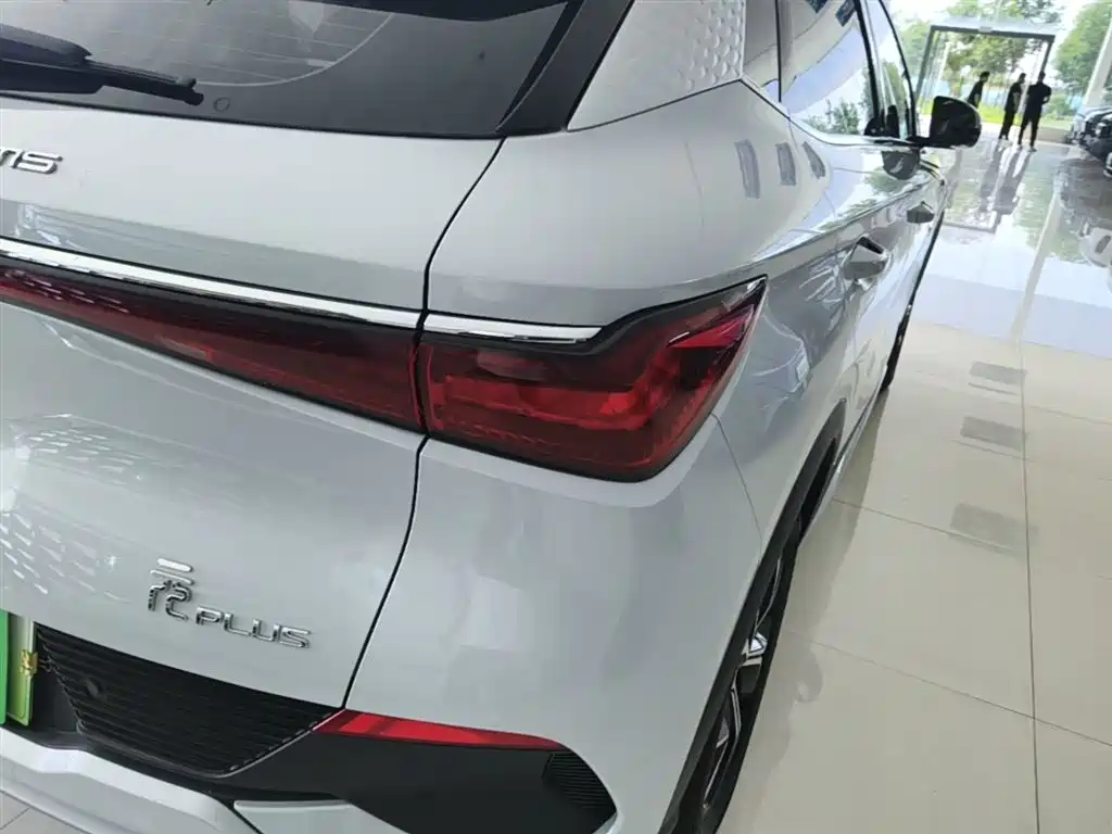 BYD Yuan PLUS 2024 Glory Edition 510KM Leading фото 8