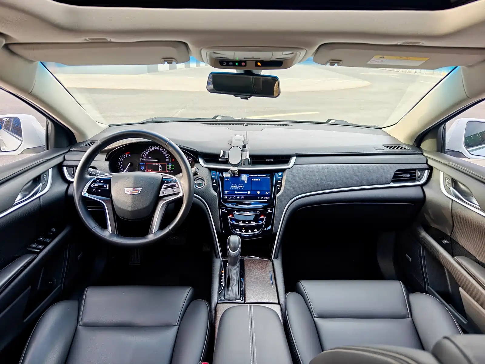 Photo 13 - Cadillac XTS