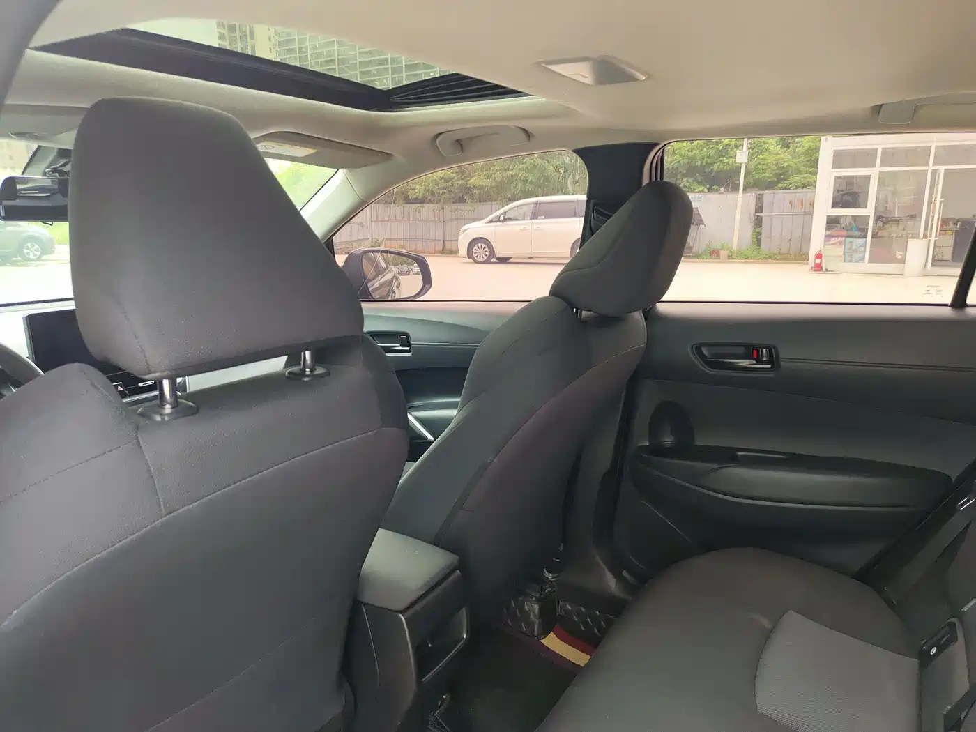 Toyota Frontlander 2022 2.0L CVT Elite фото 19