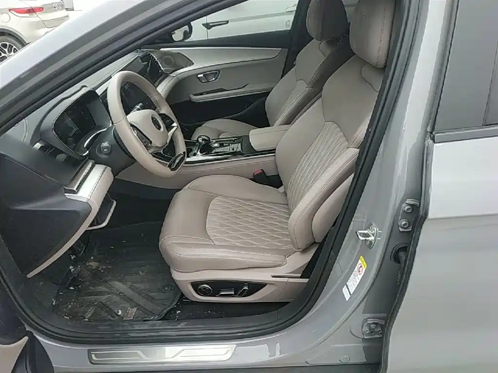 BYD Han 2025 DM-i 125KM Elite фото 15