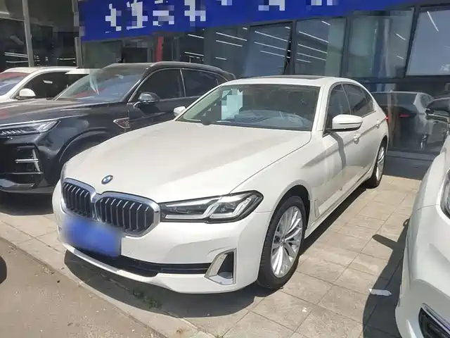 BMW 5 Series 2021 525Li Luxury Package