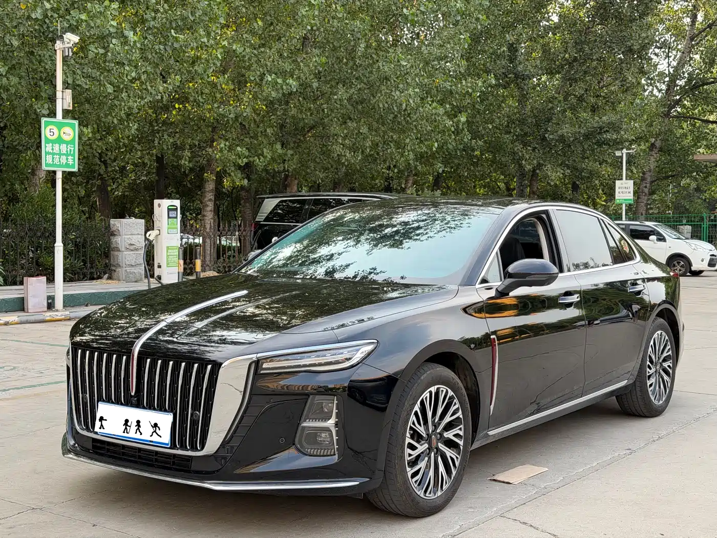 Hongqi H5 2025 2.0T Automatic Flag Celebration 500,000 Units Anniversary Edition