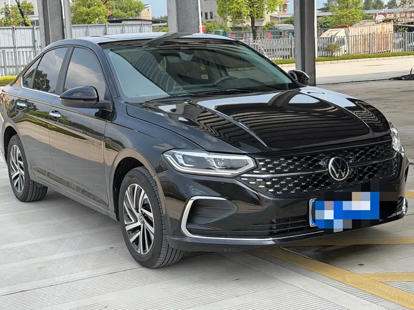 Volkswagen Lavida 2024 Model 1.5L Automatic Starlight 5 Million Edition фото 3