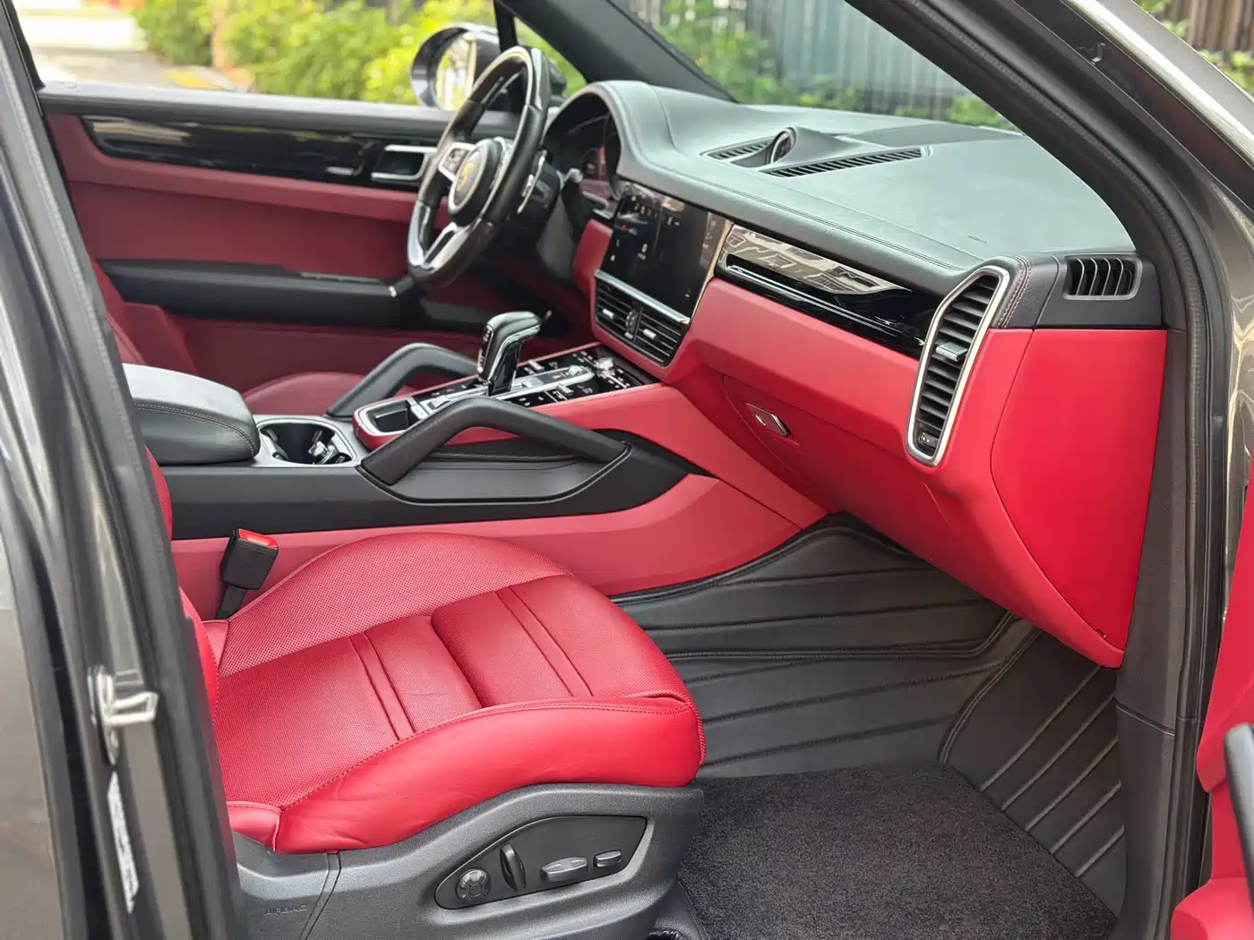 Porsche Cayenne 2022 Cayenne 3.0T Platinum Edition фото 12