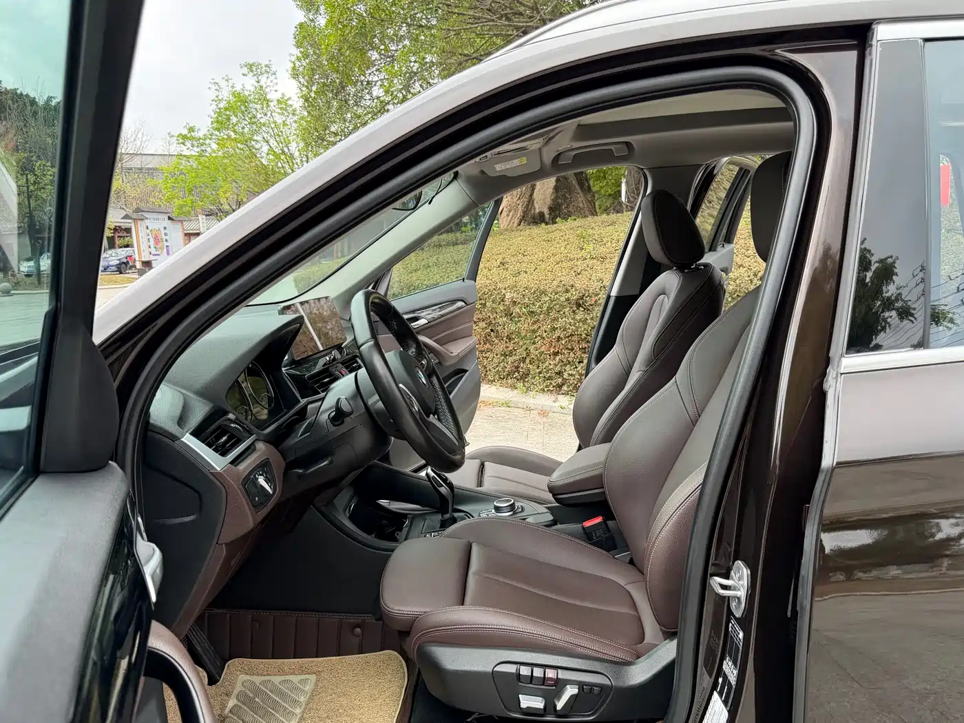 BMW X1 2022 sDrive25Li Leading фото 5