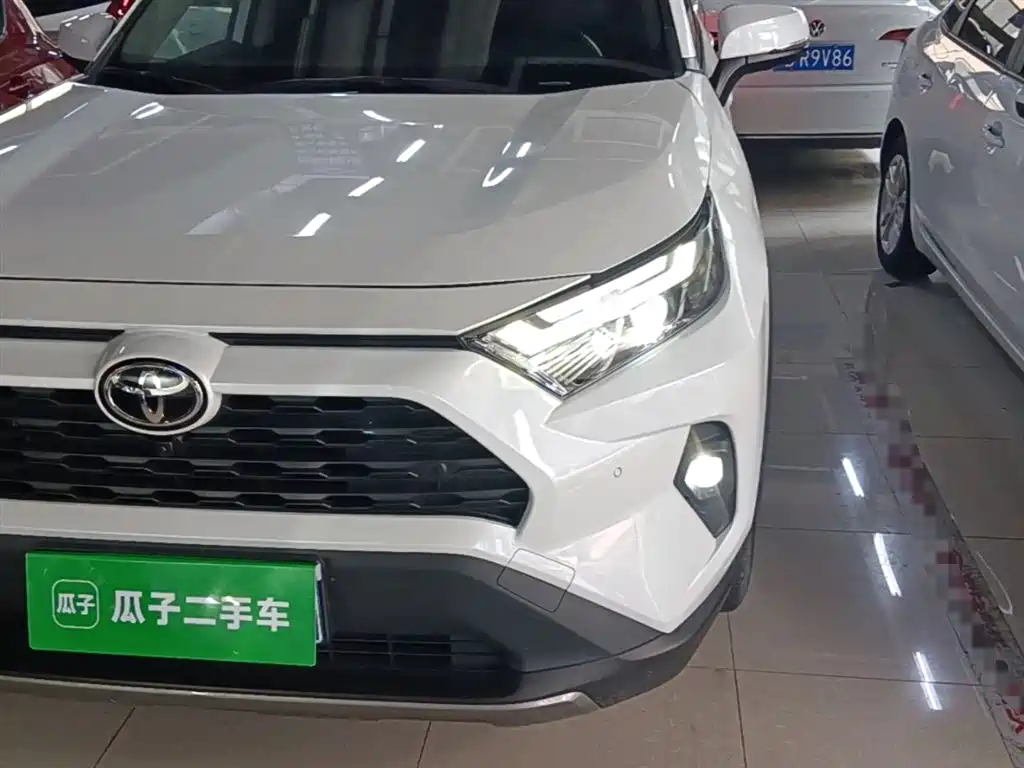Toyota RAV4 Rongfang 2023 2.0L CVT FWD Style Plus Edition фото 24