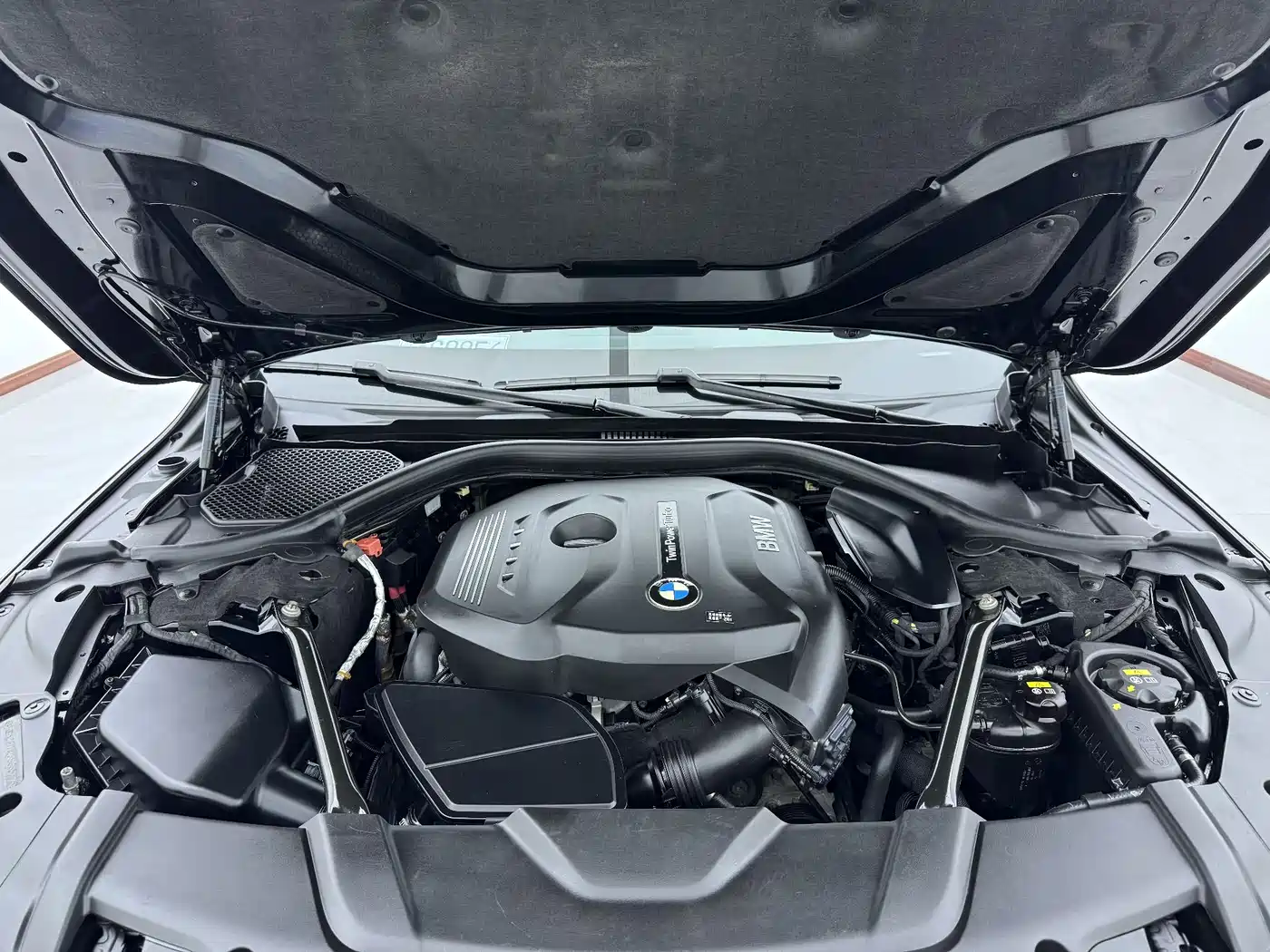 BMW 7 Series 2016 730Li Leading фото 15