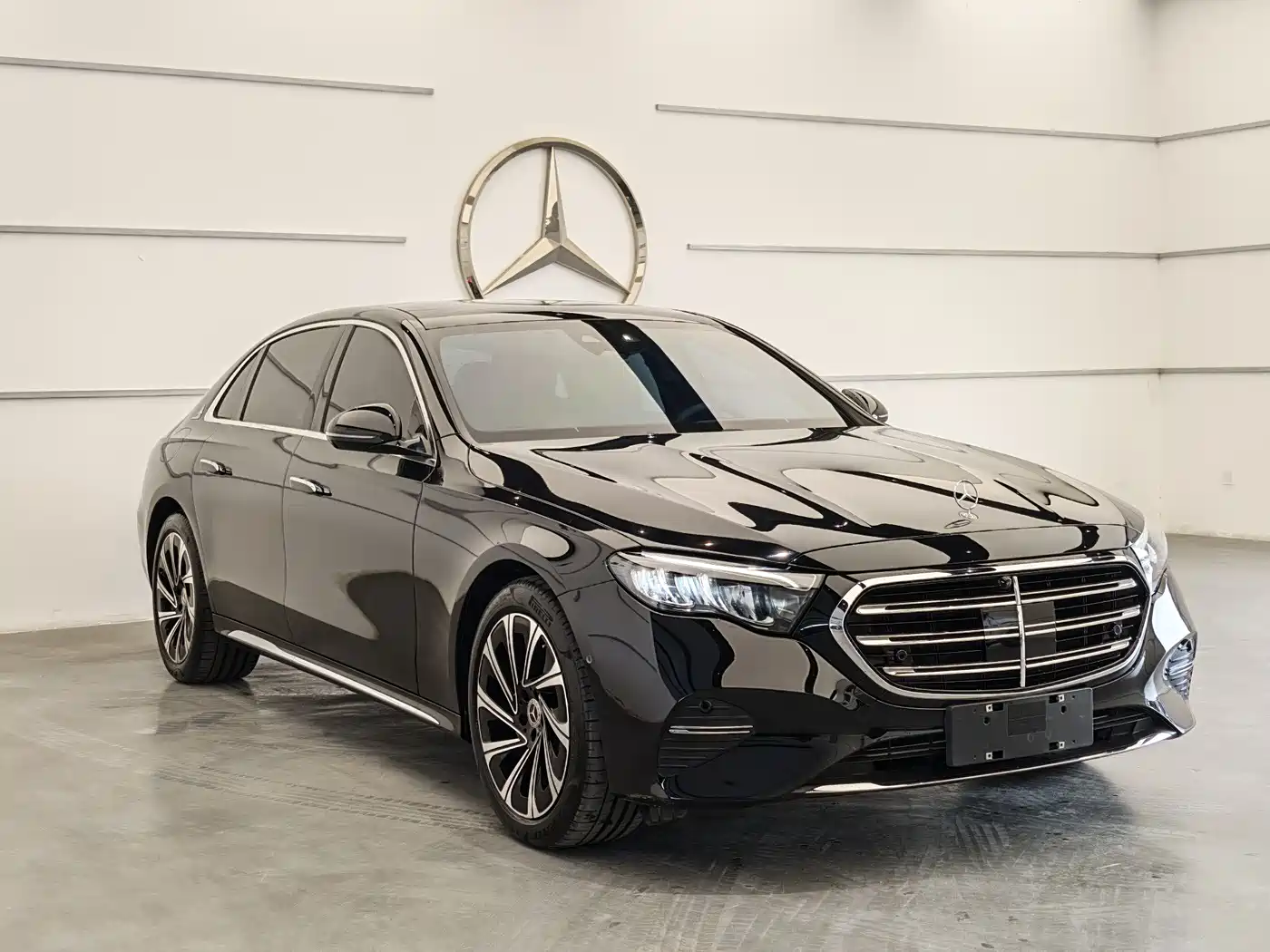 Mercedes-Benz E-Class 2024 Model E 300 L Luxury фото 14
