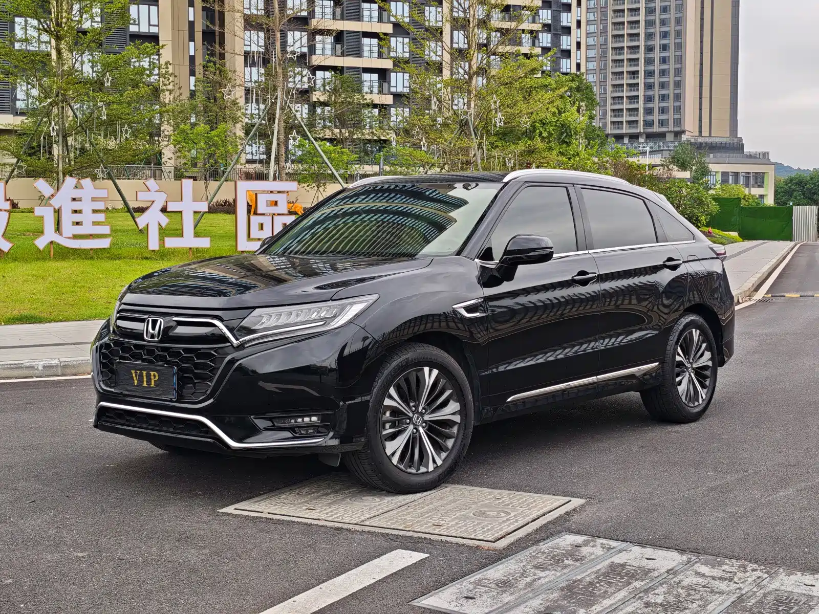 Фото 1 - Honda UR-V