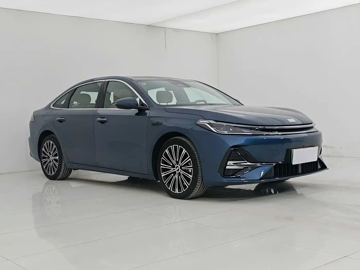 Geely Galaxy Galaxy A7 2025 EM-i фото 3