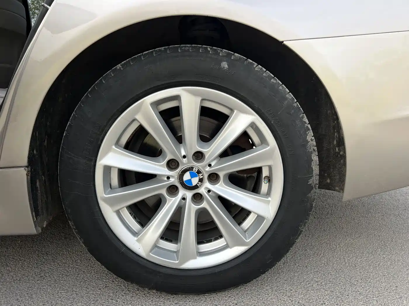 BMW 5 Series 2012 523Li Luxury фото 22