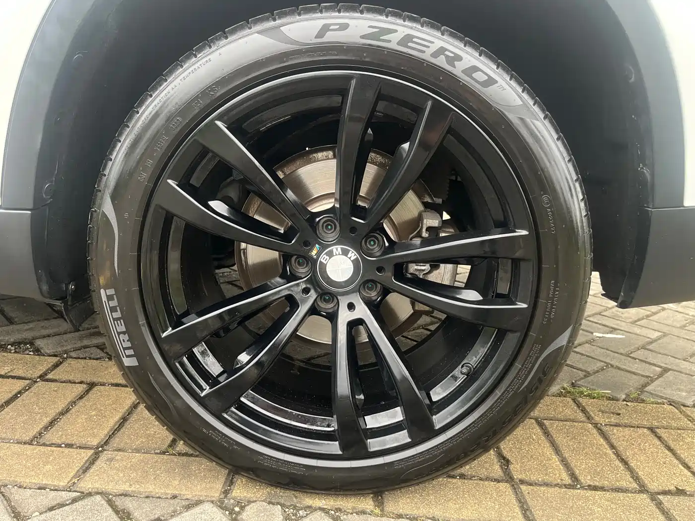 BMW X5 (Import) 2018 xDrive35i Elegant Model фото 14